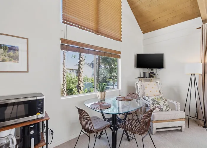 Desert Escape With Private Balcony Condo